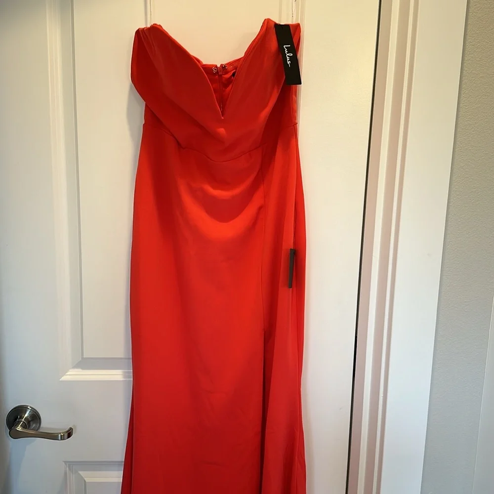 Lulus size M red strapless dress. - Picture 5 of 5